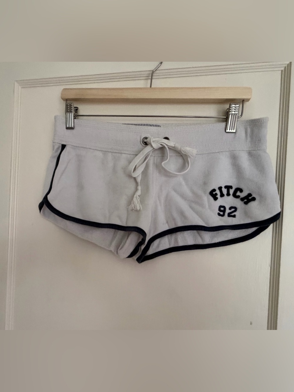 Vintage Y2K Abercrombie & Fitch White Lounge Shorts with Navy Trim